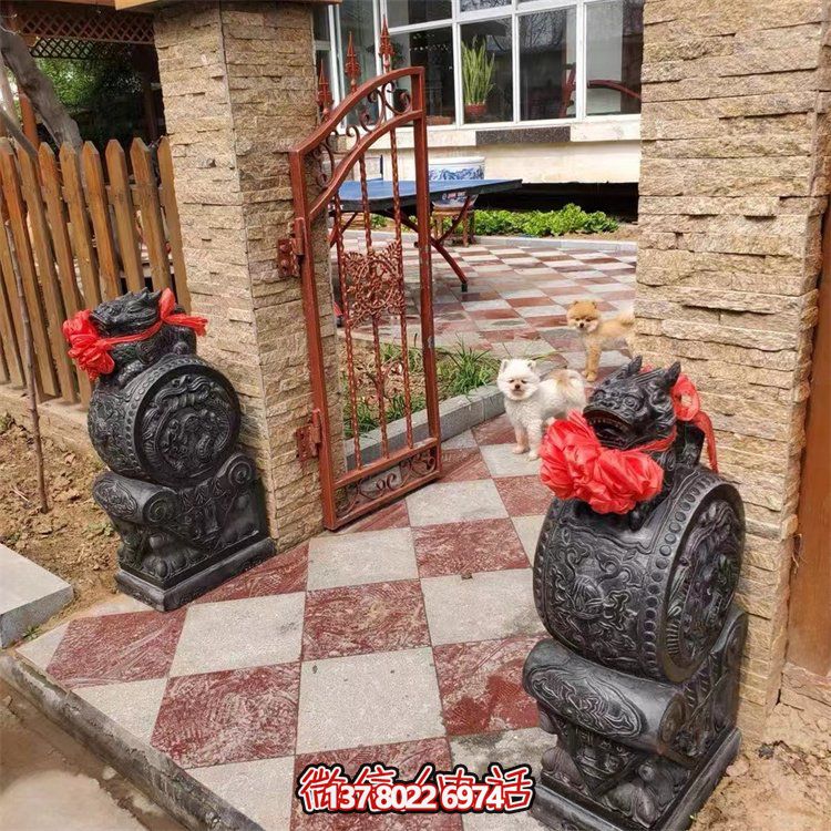 靜謐庭院抱石雕，鼓舞人心