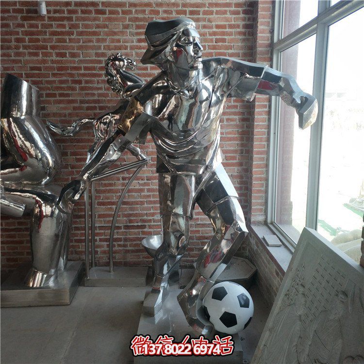 大型不銹鋼雕塑，打造精神堡壘，點亮文化街景觀