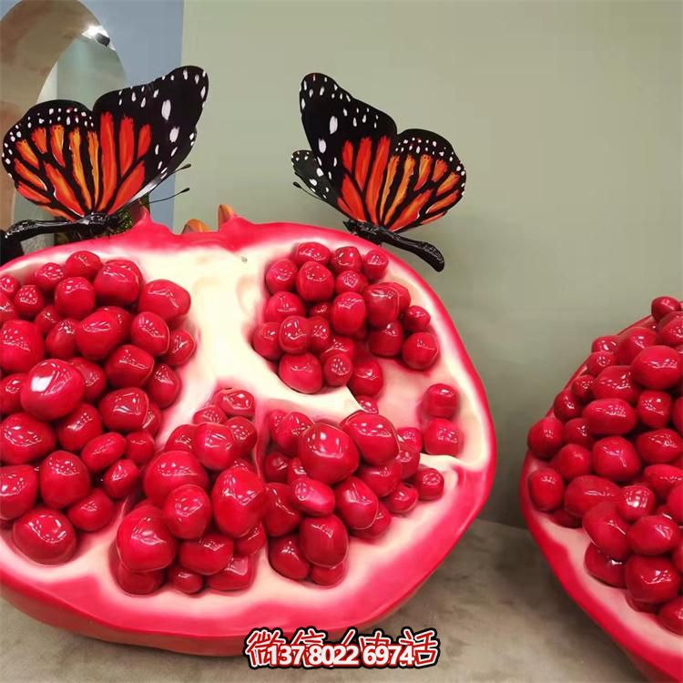 玻璃鋼彩色噴繪水果雕塑，把美放入商場(chǎng)