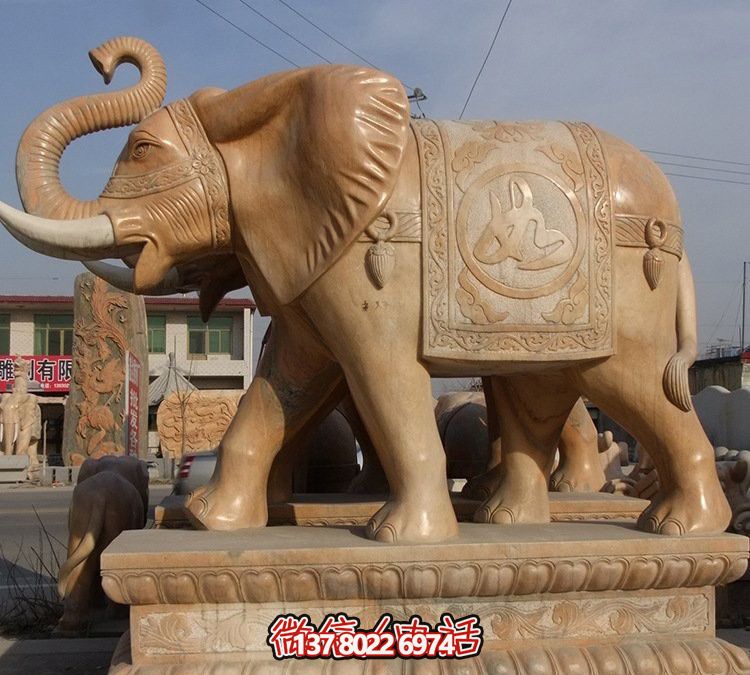 大型黃蠟石雕大象雕塑，為企業(yè)、酒店、景觀增添華麗風(fēng)采