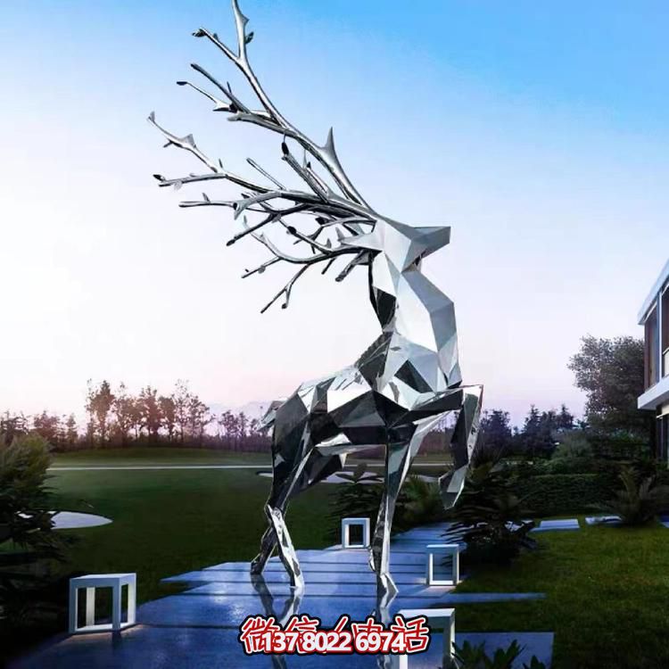 不銹鋼幾何形鏡面彩繪擺件，為校園景觀戶外售樓處帶來時尚美感