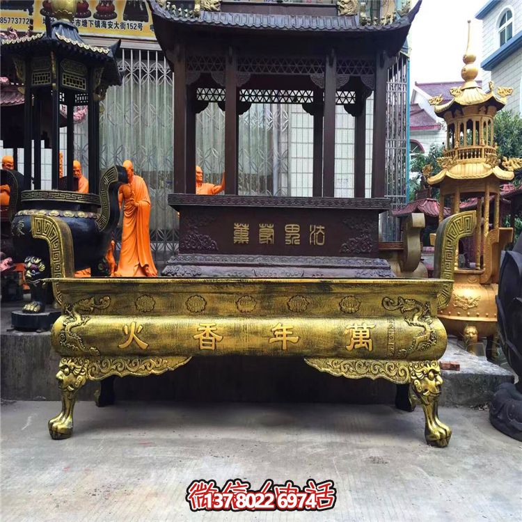 大型純銅鎏金香爐雕塑，為景觀寺廟增添靈性美感