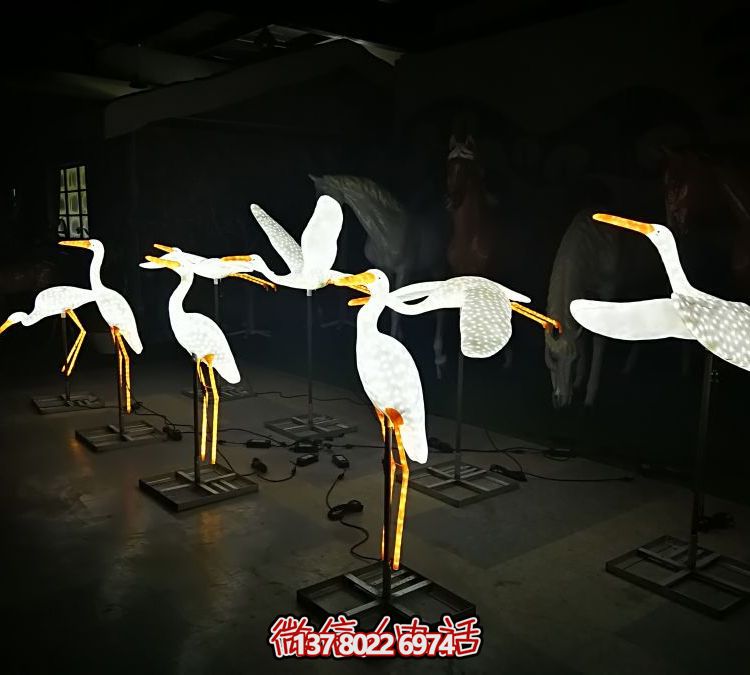 玻璃鋼雕塑景觀亮化，點(diǎn)亮景區(qū)園林