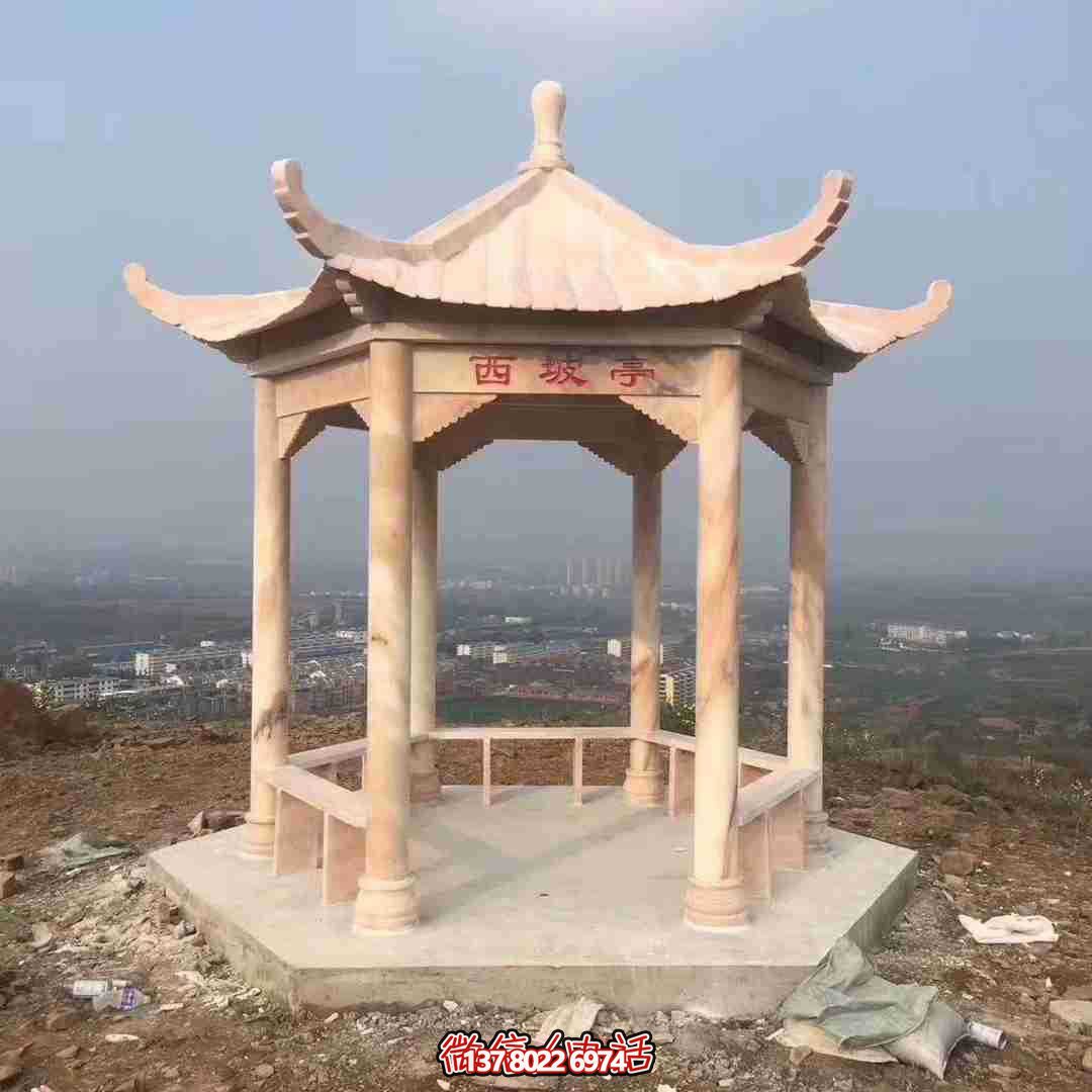 西坡涼亭景觀，觀賞大型晚霞紅