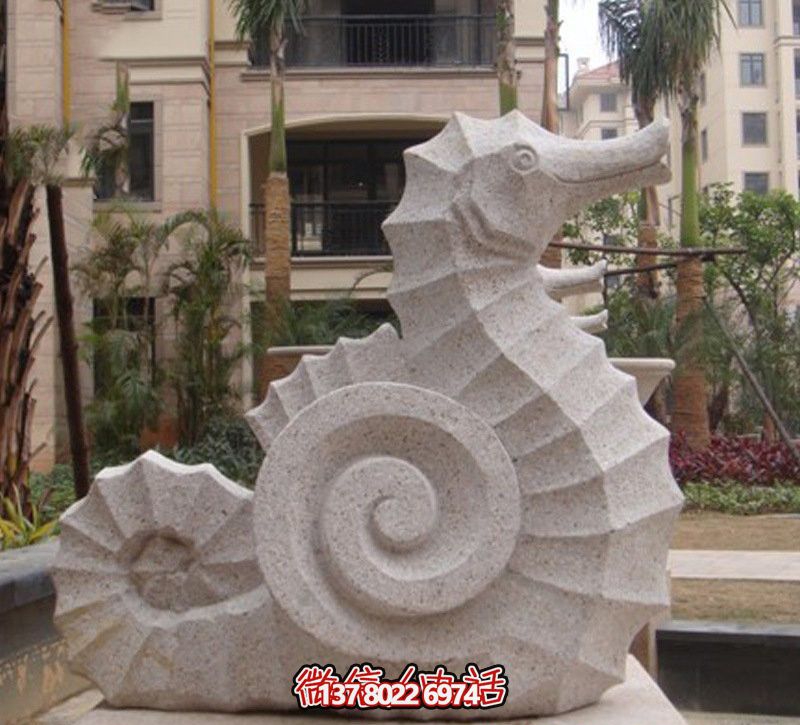 海馬創(chuàng)意石雕，點綴街道邊
