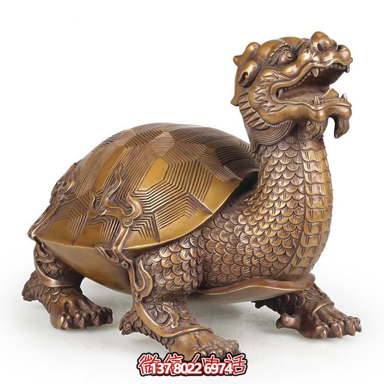 巨型銅雕龍龜?shù)袼?，拙樸寺廟裝點(diǎn)
