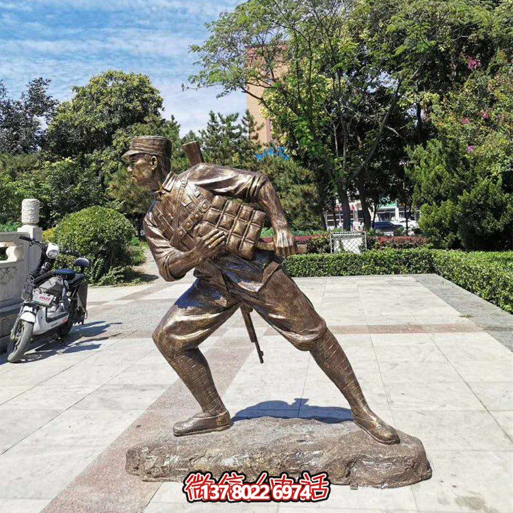 沖鋒，仿銅戰(zhàn)士雕塑——玻璃鋼的藝術之作