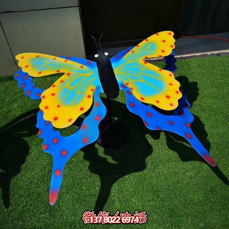 彩繪玻璃鋼蝴蝶雕塑，精美戶外園林裝飾