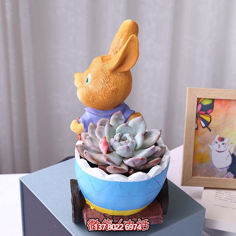 玻璃鋼兔子雕塑拉花盆，讓客廳擺件變得更有格調(diào)