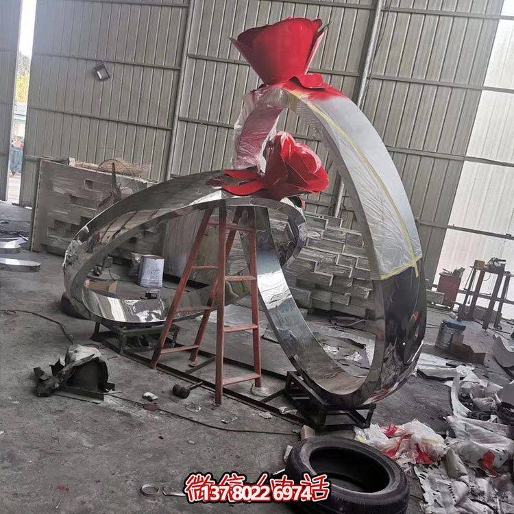 不銹鋼戶外雕塑戒指，鏡面反光