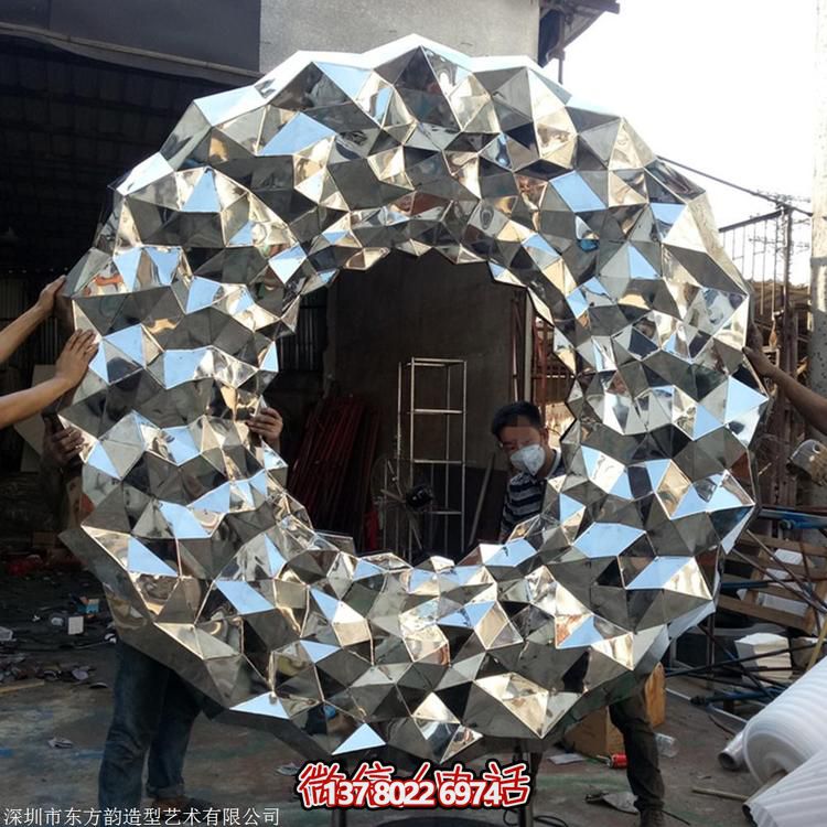 幾何圓環(huán)雕塑，給你戶外園林景觀完美面貌