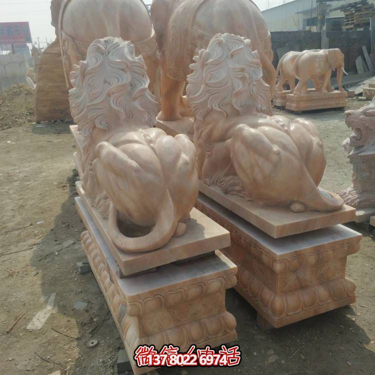 大型西方獅子雕塑，為酒店企業(yè)添彩