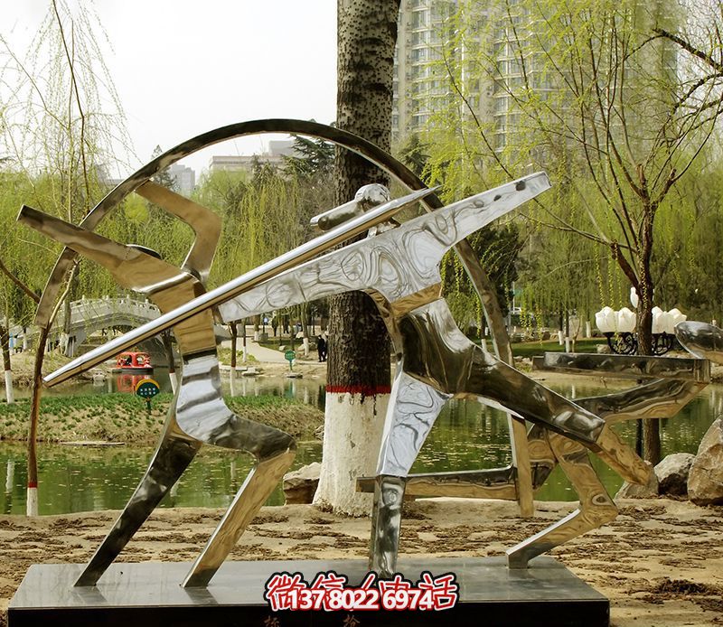 不銹鋼鏡面標(biāo)槍雕塑——精致、創(chuàng)意、華美