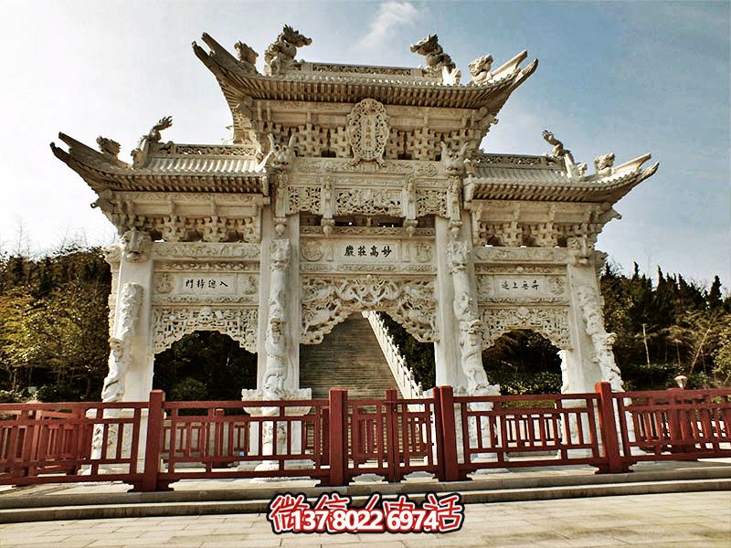 南海砥柱高莊嚴(yán)，漢白玉精美浮雕