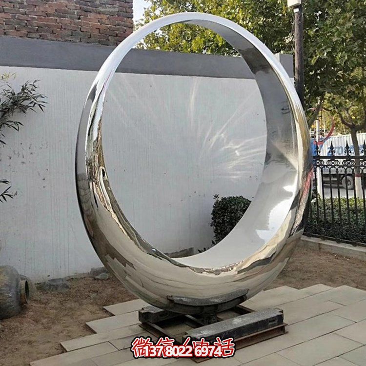 高級不銹鋼圓環(huán)雕塑，構(gòu)筑優(yōu)雅園林景觀